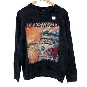 NWOT Volkswagen Bus Tapestry Sweatshirt Unisex Medium
